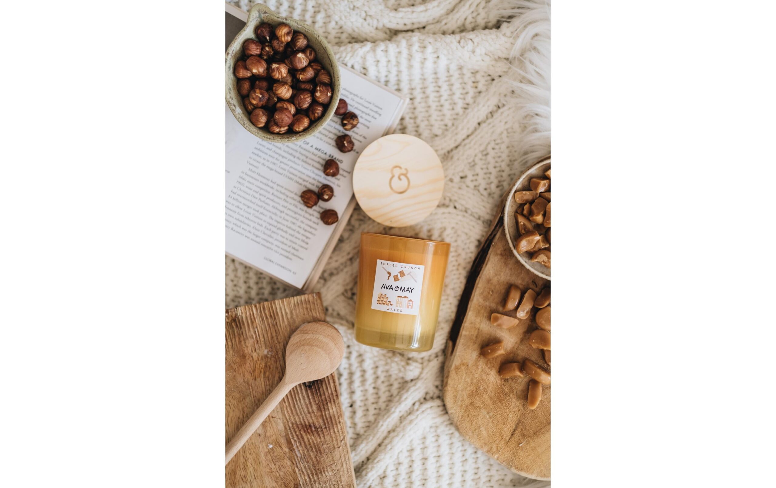AVA & MAY Duftkerze Toffee Crunch 180 g – Bild 4